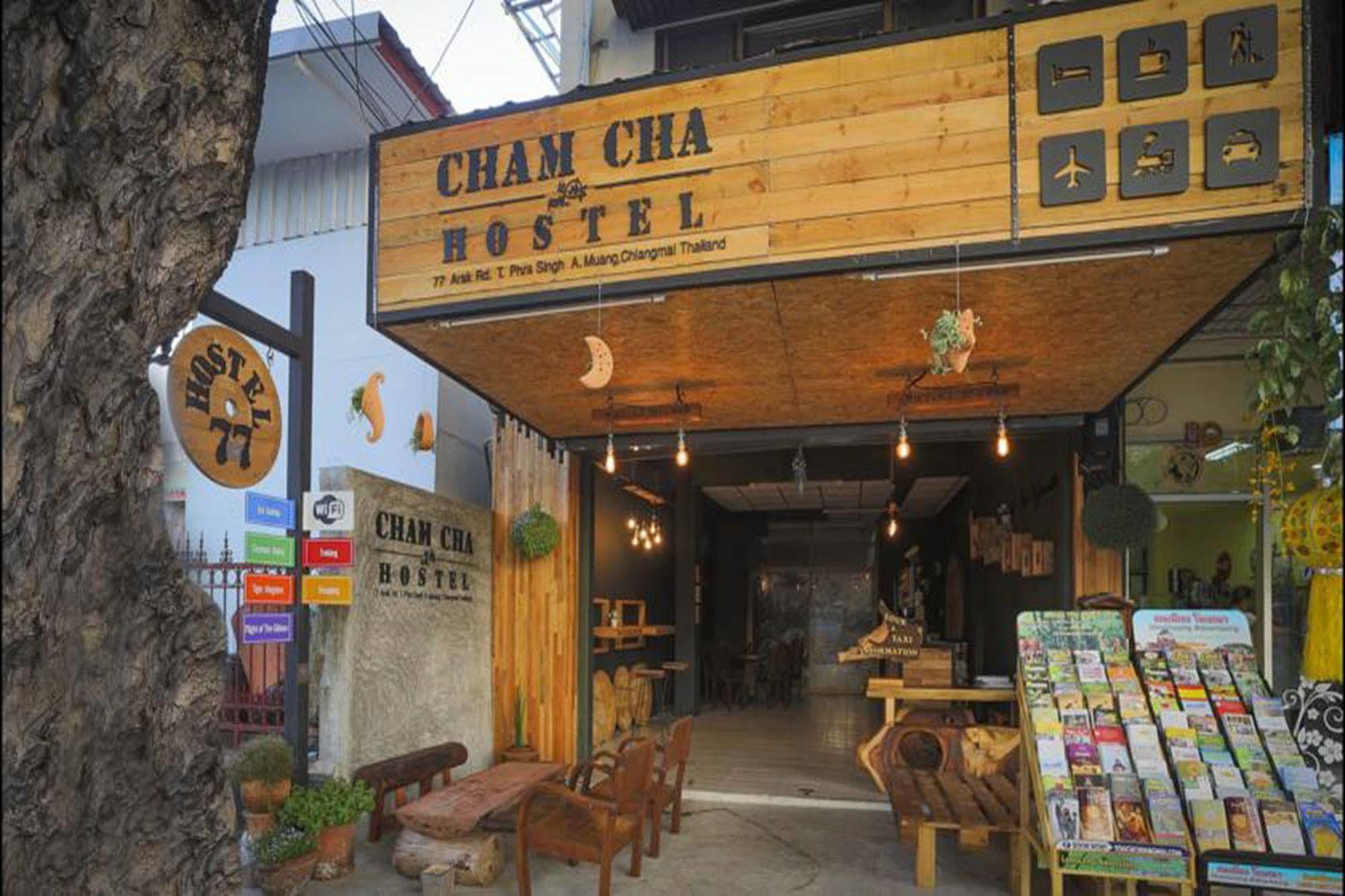 Cham Cha Hostel Чіангмай Екстер'єр фото