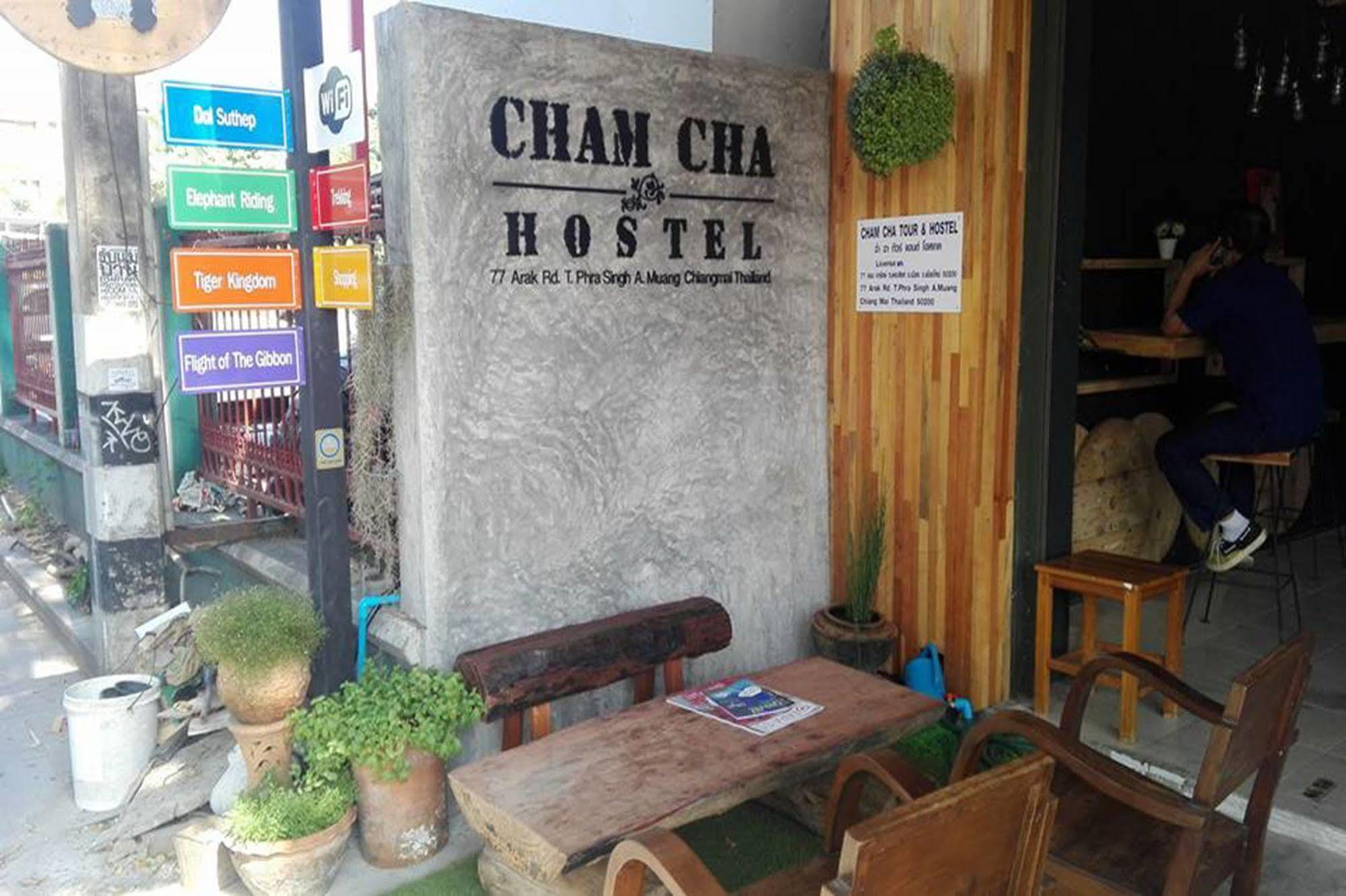 Cham Cha Hostel Чіангмай Екстер'єр фото